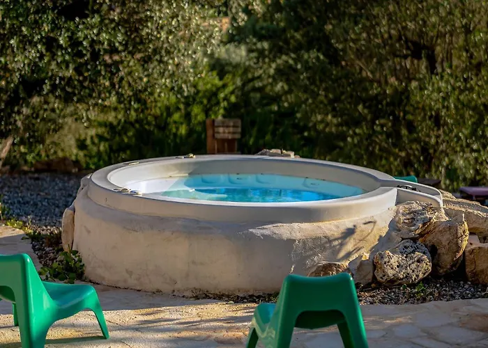 Beautiful Haven With Panoramic Views Over Valley Ostuni