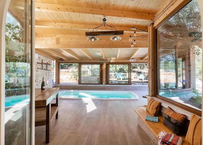 Beautiful Haven With Panoramic Views Over Valley Ostuni